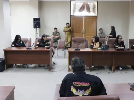 Rapat Dengar Pendapat Lintas Komisi, DPRD Sulut Terima Sejumlah Masukan Dari GEMASS Sulut 17 Rapat Dengar Pendapat Lintas Komisi, DPRD Sulut Terima Sejumlah Masukan Dari GEMASS Sulut