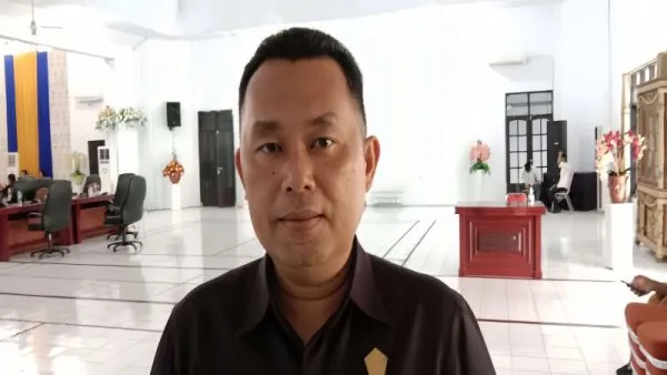 Gerindra Sangihe Dukung Pengawasan BBM Subsidi, Pelapor Disiapkan Hadiah Rp10 Juta 9 Gerindra Sangihe Dukung Pengawasan BBM Subsidi, Pelapor Disiapkan Hadiah Rp10 Juta