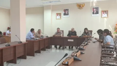 Bahas Revisi Tatib, Anggota DPRD Sulut Amir Liputo Usulkan Pendampingan Staf SKPD Dalam Setiap Kunjungan dan Reses