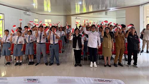 Sosialisasi Empat Pilar Kebangsaan  di SMK N 3 Manado, Maya Rumantir Minta Siswa Jaga Semangat Nasionalisme