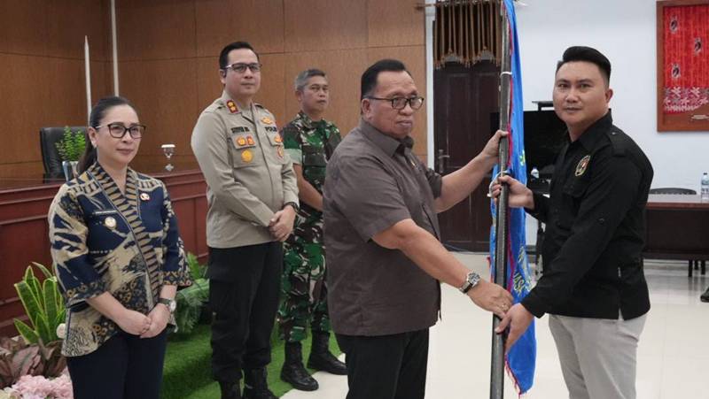 PWI Minahasa Dilantik, Nixen Temo Tegaskan Dukungan Terhadap Pembangunan Daerah