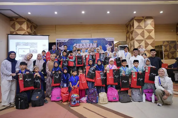Pertamina Patra Niaga Sulawesi Dukung Semangat Berbagi Baju Lebaran untuk Anak Yatim