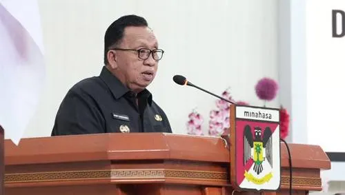Robby Dondokambey Sampaikan LKPJ 2025 di Rapat Paripurna DPRD Kabupaten Minahasa