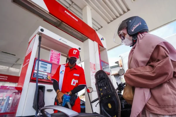 Jangan Panik! Pertamina Pastikan Tidak Ada Perubahan Harga BBM di SPBU