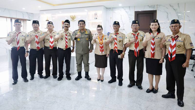 Temui Gubernur Yulius Selvanus, Vanda Sarundajang Bahas Pengembangan Kegiatan Kepramukaan