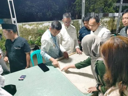 Bupati Oskar Manoppo Akui Legalitas Koperasi Prima Jaya Mooat 2 Bupati Oskar Manoppo menerima pengurus Koperasi Prima Jaya Mooat di rumah dinas Bupati Boltim.