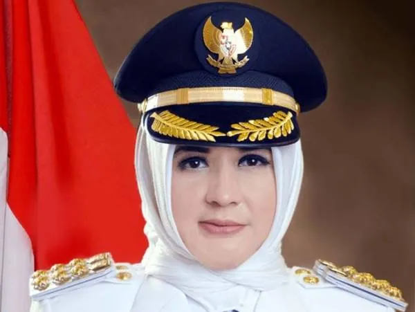 Operasi Tangkap Tangan KPK menjerat Bupati Pekalongan, Fadia Arafiq. Sekjen Partai Golkar M. Sarmuji menyampaikan sikap resmi partai terkait kasus tersebut.
