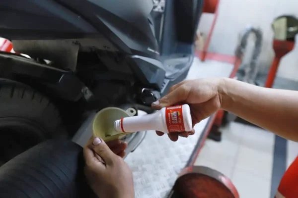 Jaga Performa Mesin, Gunakan Oil System Cleaner Saat Ganti Oli