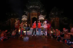 Kopdar Bareng Bikers, Pembalap Honda di MotoGP Disambut Tari Kecak
