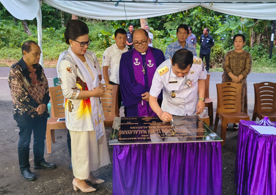 Wagub Victor Mailangkay Hadiri Ibadah Syukur HUT ke-4 dan Pentahbisan Gedung GMIM El-Roi Malalayang