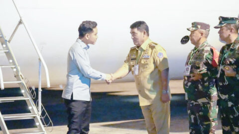 Disambut Gubernur Yulius Selvanus, Wapres Gibran Rakabuming Raka, Tinjau Langsung Dampak Gempa di Sulawesi Utara