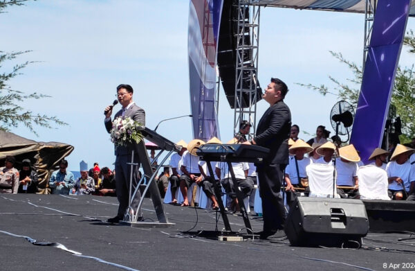 Maria Shandi dan Yeshua Abraham Hentak Paskah Nasional Manado, Ribuan Jemaat Larut dalam Pujian