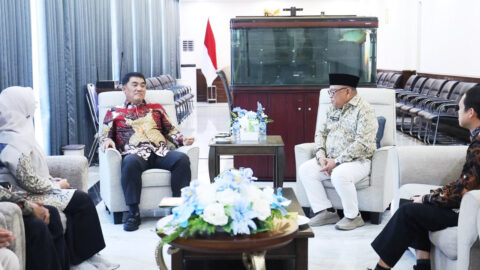 Gubernur Yulius Selvanus Genjot Subsidi Haji, Naik Signifikan ke Rp5 Juta