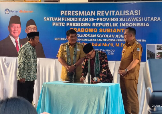 Dapat "Oleh-oleh" Presiden Prabowo, Gubernur Yulius Selvanus Optimistis Pendidikan di Sulut Makin Maju 9 Dapat "Oleh-oleh" Presiden Prabowo, Gubernur Yulius Selvanus Optimistis Pendidikan di Sulut Makin Maju