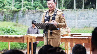 Wagub Victor Mailangkay Saksikan Pengiriman Dua Kontainer Sabut Kelapa ke China