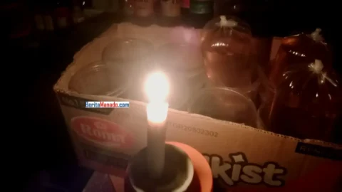 Dari Natal ke Paskah, Warga Kalawat Kembali Rayakan Hari Suci dalam Gelap