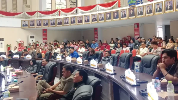 Di Paripurna DPRD, Joune Ganda Beberkan Strategi Hadapi Inflasi dan Dorong Ekonomi Daerah 10 Di Paripurna DPRD, Joune Ganda Beberkan Strategi Hadapi Inflasi dan Dorong Ekonomi Daerah