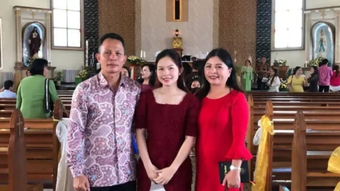 Menjemput Restu di Pineleng Dua: Bakal Calon Kumtua Nicolaus Tangapo Pilih Kamis Manis untuk Mendaftar