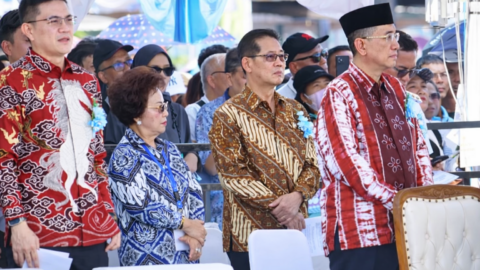 Wali Kota Hengky Honandar Hadiri Paskah Nasional di Manado, Gaungkan Semangat Kebersamaan
