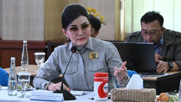 Christiany Paruntu: Perampingan Anak Usaha BUMN Perkuat Daya Saing Nasional 8 Christiany Eugenia Paruntu anggota Komisi VI DPR Fraksi Golkar