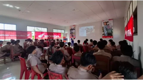 SMK Negeri 2 Manado Kedatangan Tim DAW, Dapat Edukasi Safety Riding