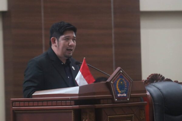 Pinjam Pesan SHS, Raski Mokodompit Singgung Kepala SKPD Berlagak Gubernur 9 Pinjam Pesan SHS, Raski Mokodompit Singgung Kepala SKPD Berlagak Gubernur