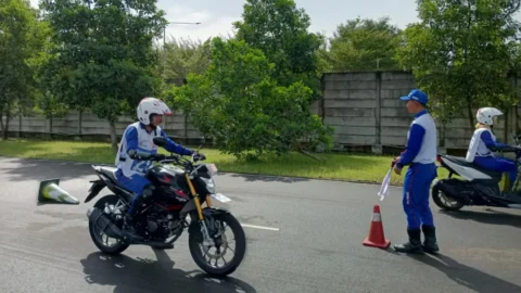 Banyak yang Belum Tahu! Ini Cara Aman Gunakan Engine Brake di Motor