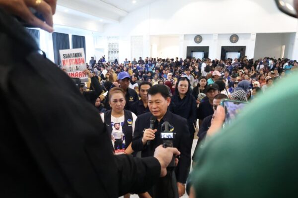 Victor Mailangkay Pimpin Aksi Damai NasDem Sulut, Layangkan 7 Sikap ke Tempo