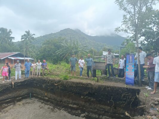 Tower di Pinangunian Diprotes Warga, DPRD Bitung Siap Gelar Hearing Soal Dugaan Izin Bermasalah 1 Tower di Pinangunian Diprotes Warga, DPRD Bitung Siap Gelar Hearing Soal Dugaan Izin Bermasalah
