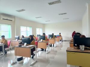 Ratusan Siswa MTs Negeri 1 Bitung Ikuti TKA 2026, Ujian Dibagi Tiga Gelombang