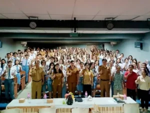 Reses, Anggota DPRD Sulut Paula Runtuwene Terima Aspirasi Dari Ratusan Siswa dan Guru SMA se Manado