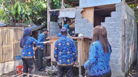 Pasca Gempa, Camat Maesa Fatmawaty Soleman Tinjau Lokasi Terdampak: Tiga Rumah Warga Dilaporkan Rusak