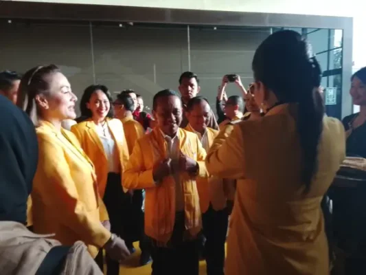 Ketua Umum Golkar Bahlil Lahadalia Tiba di Lokasi Musda Golkar Sulut