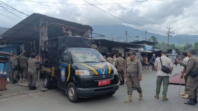 Demi Keindahan Kota, Satpol PP Bitung Tertibkan PKL di Atas Rumija dan Trotoar
