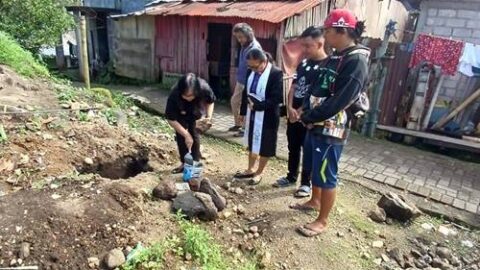 Camat Liby Supit Pantau Pelaksanaan Pekerjaan Fisik Dana Desa 2025 Desa Amongena Dua
