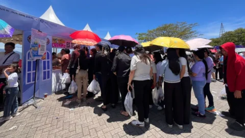BI Sulut Perkuat Ekonomi Inklusif Lewat Literasi dan UMKM di Paskah Nasional 2026