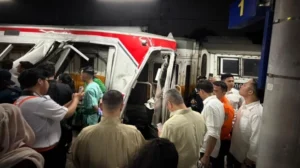 7 Orang Tewas Tabrakan Kereta Api Stasiun Bekasi Timur, 81 Dirawat