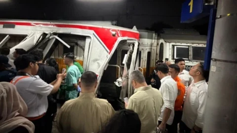 7 Orang Tewas Tabrakan Kereta Api Stasiun Bekasi Timur, 81 Dirawat
