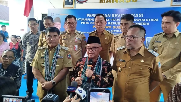 Menteri Abdul Mu’ti Paparkan Program Revitalisasi dan Digitalisasi Sekolah di Manado