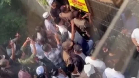 Penyegelan Gedung POUK Tesalonika saat Ibadah Jumat Agung