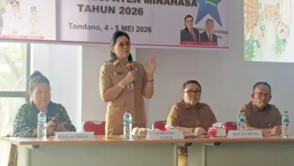 Lynda Watania: Jadikan Perpustakaan Pusat Literasi Masyarakat