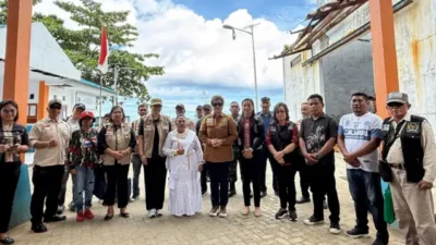 Maya Rumantir Kunjungi Pulau Makalehi, Disambut Secara Adat