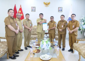 Gubernur Yulius Selvanus Tunjuk Heronimus Makainas Jadi Plt Bupati Sitaro, Pastikan Pemerintahan Tetap Stabil