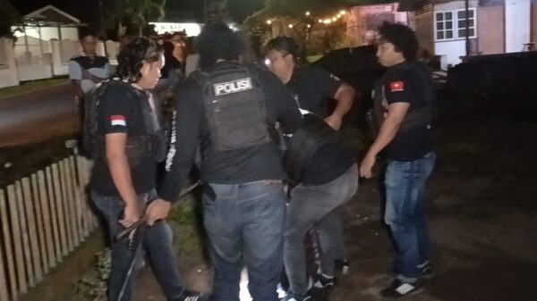 Bawa Senjata Tajam Saat Keributan, Dua Pria Dibekuk Tim Tarsius Presisi Polres Bitung