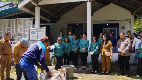 Ketua TP PKK Ellen Honandar Sondakh Dorong Pengelolaan Sampah Rumah Tangga Lewat Pelatihan Kompos di 69 Kelurahan