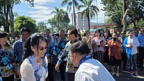 Hadiri Misa Perdana Paroki Stella Maris, Ny. Ellen Honandar Sondakh Tegaskan Semangat Toleransi dan Kebersamaan