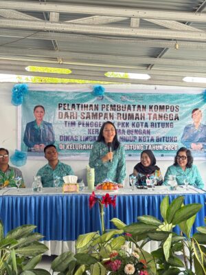 Ketua TP PKK Ellen Honandar Sondakh Turun Langsung Edukasi Pengolahan Sampah Organik di Matuari 9 Ketua TP PKK Ellen Honandar Sondakh Turun Langsung Edukasi Pengolahan Sampah Organik di Matuari