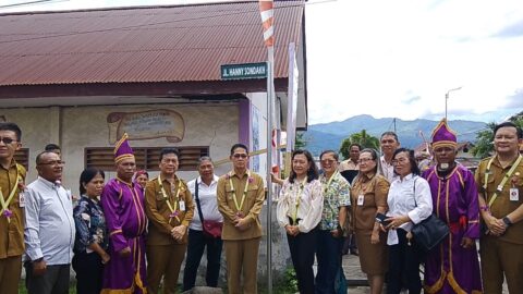 Jalan Hanny Sondakh Resmi Berdiri di Pulau Lembeh, Hengky Honandar: Bentuk Penghormatan untuk Sang Tokoh