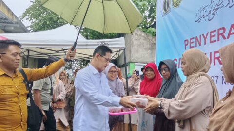 Wali Kota Hengky Honandar Hadiri Penyaluran Kurban BSMI Bitung, Warga Lintas Agama Ikut Merasakan Manfaat