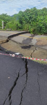 Akses Vital Minahasa Utara–Bitung Nyaris Putus, Warga Dilanda Cemas 8 Akses Vital Minahasa Utara–Bitung Nyaris Putus, Warga Dilanda Cemas